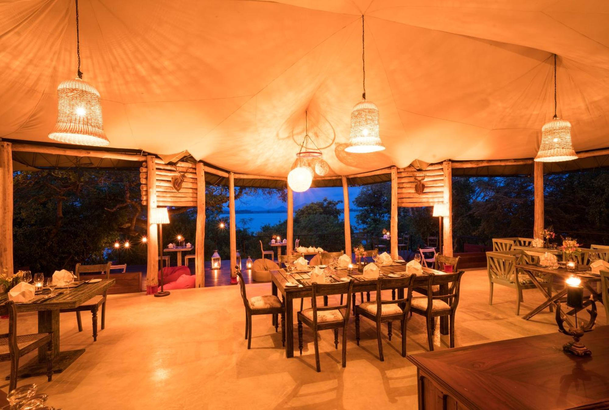 Flameback Eco Lodge Tissamaharama Exterior photo