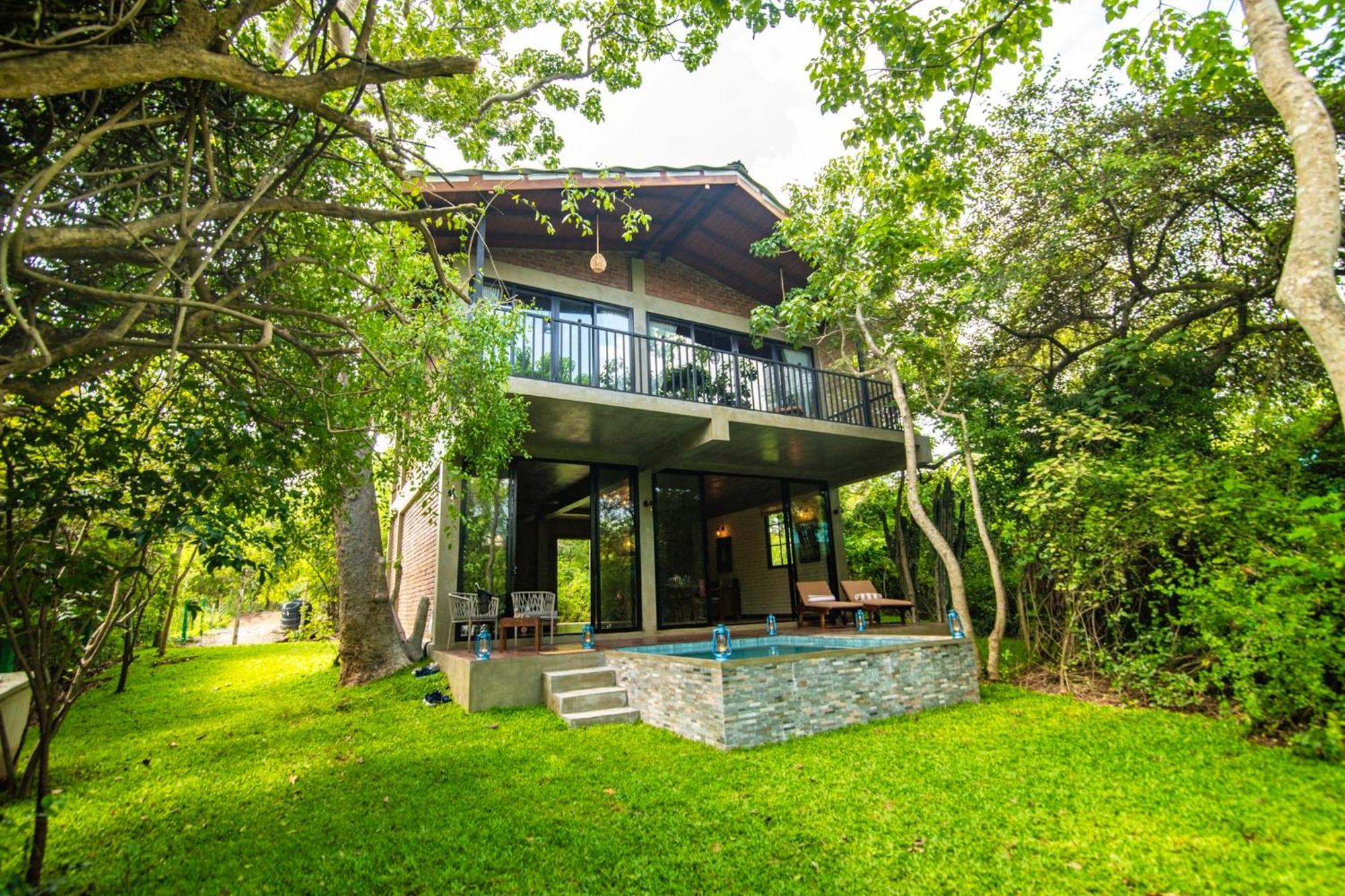 Flameback Eco Lodge Tissamaharama Exterior photo