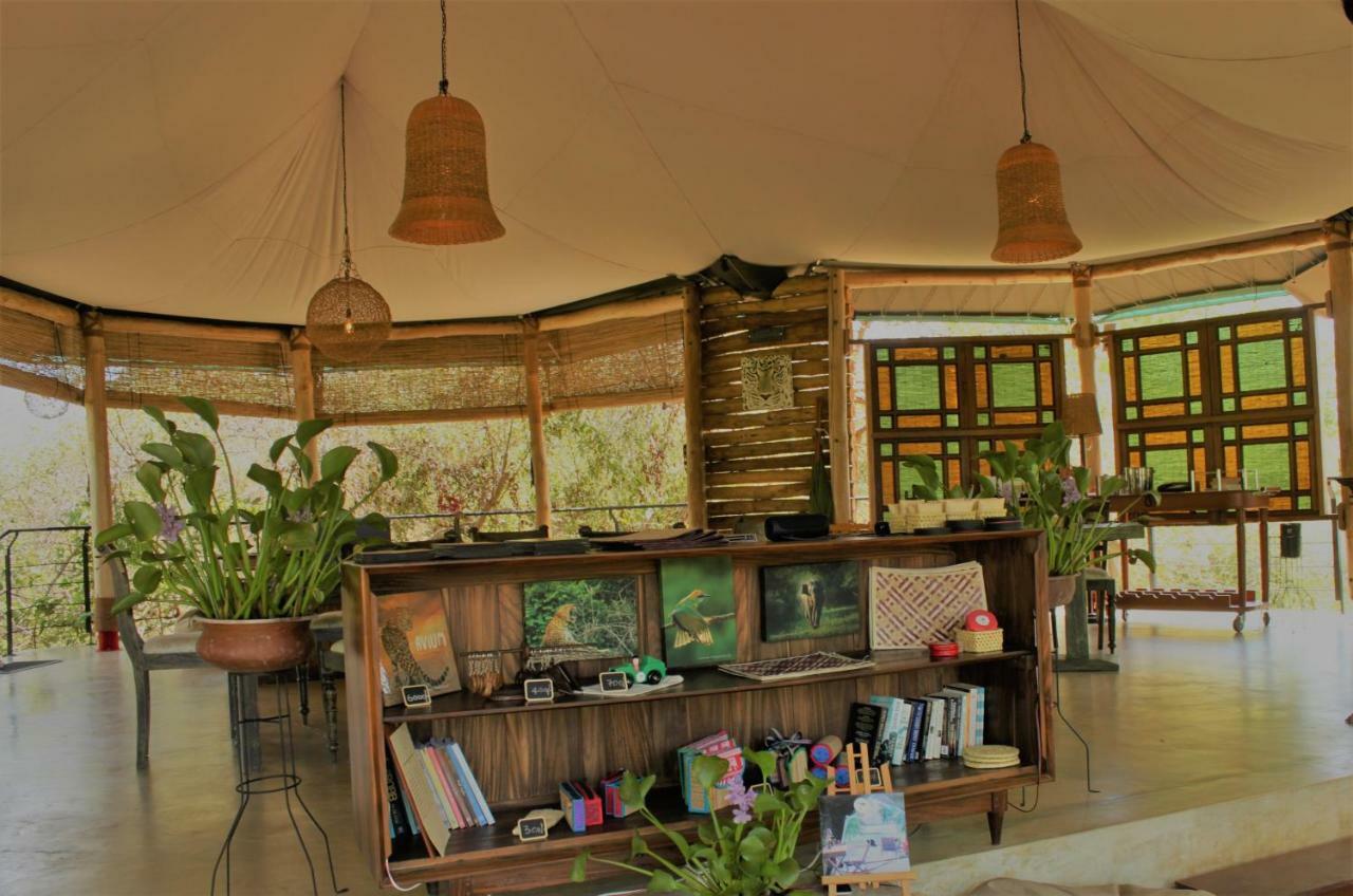 Flameback Eco Lodge Tissamaharama Exterior photo